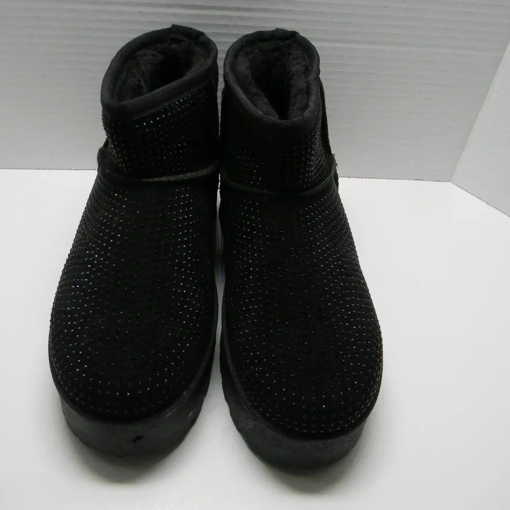 Source Unknown unbranded black